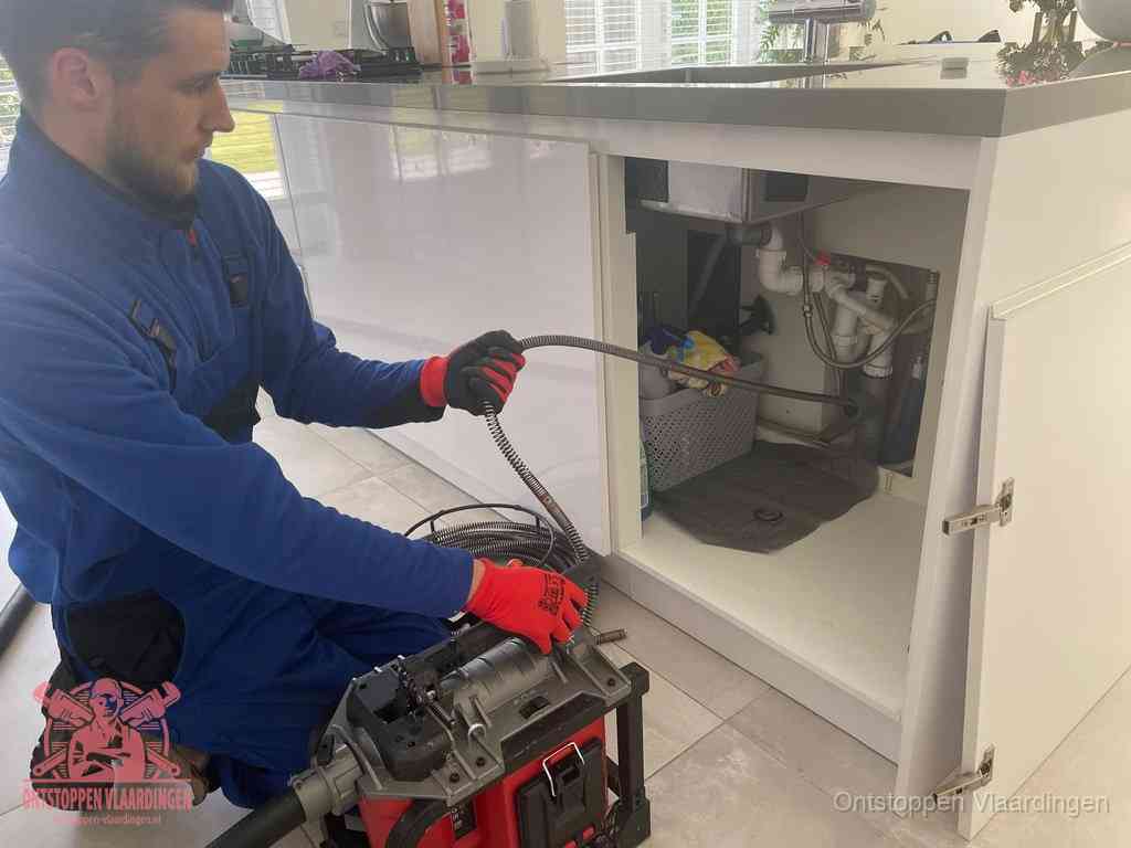 Riool ontstoppen ontstoppingsveer in Vlaardingen