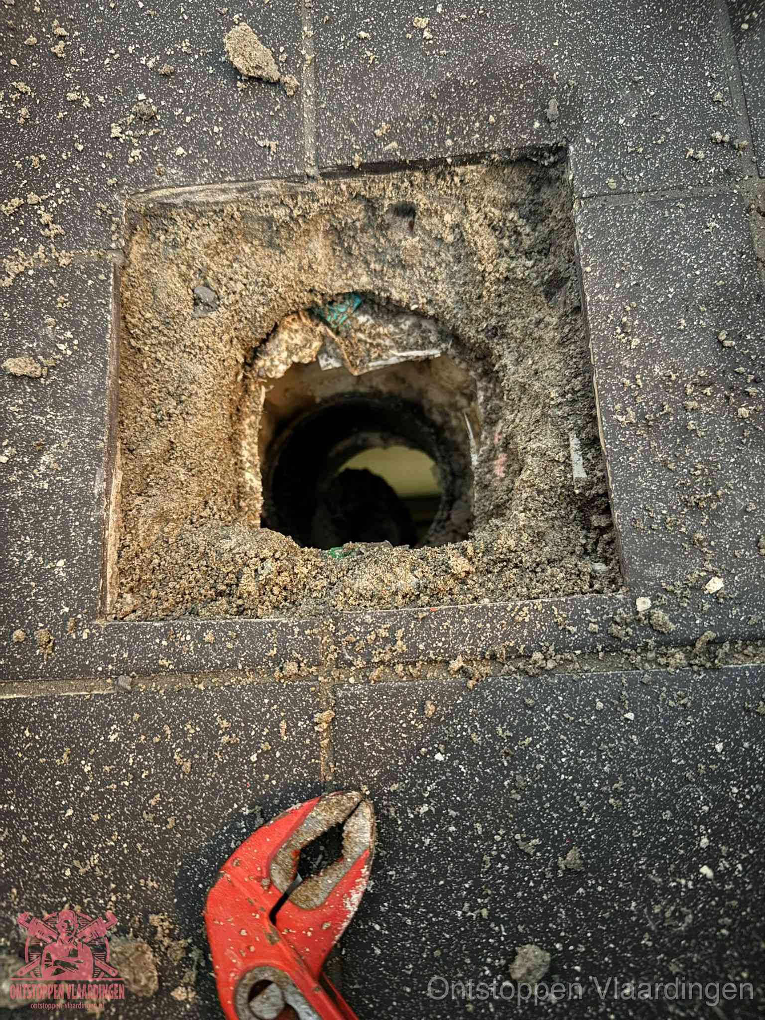 Rioolputje erfgrens eigendom in Vlaardingen